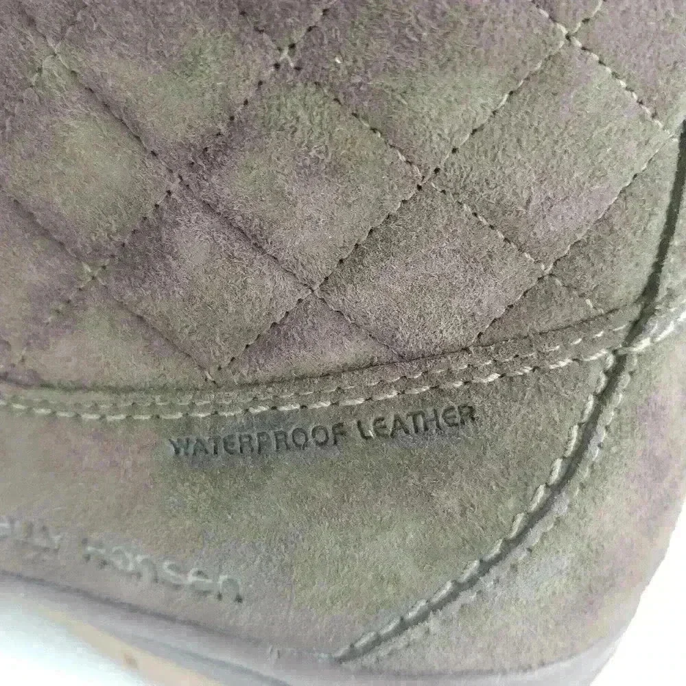 Helly Hansen Eir Lace Up Boots Brown Sz 7.5 W NEW WITHOUT BOX